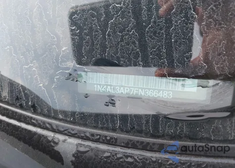 2015 Nissan Altima 2.5 S z USA, uszkodzony, nr VIN 1N4AL3AP7FN366483